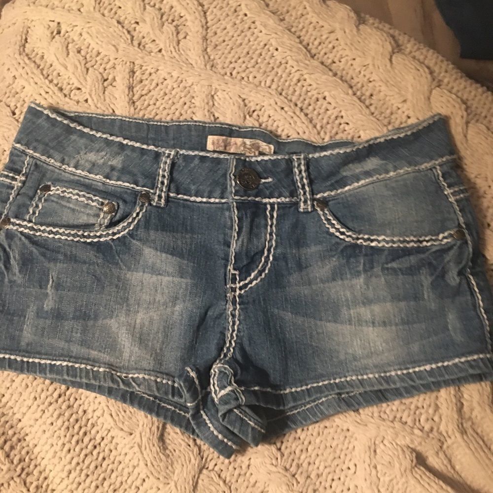 Vanilla Star Shorts